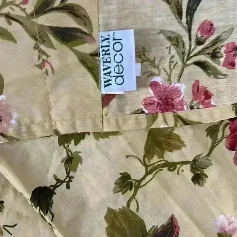 Gorgeous never used Waverly curtains and valances  set. Farmhouse perfection 🍇